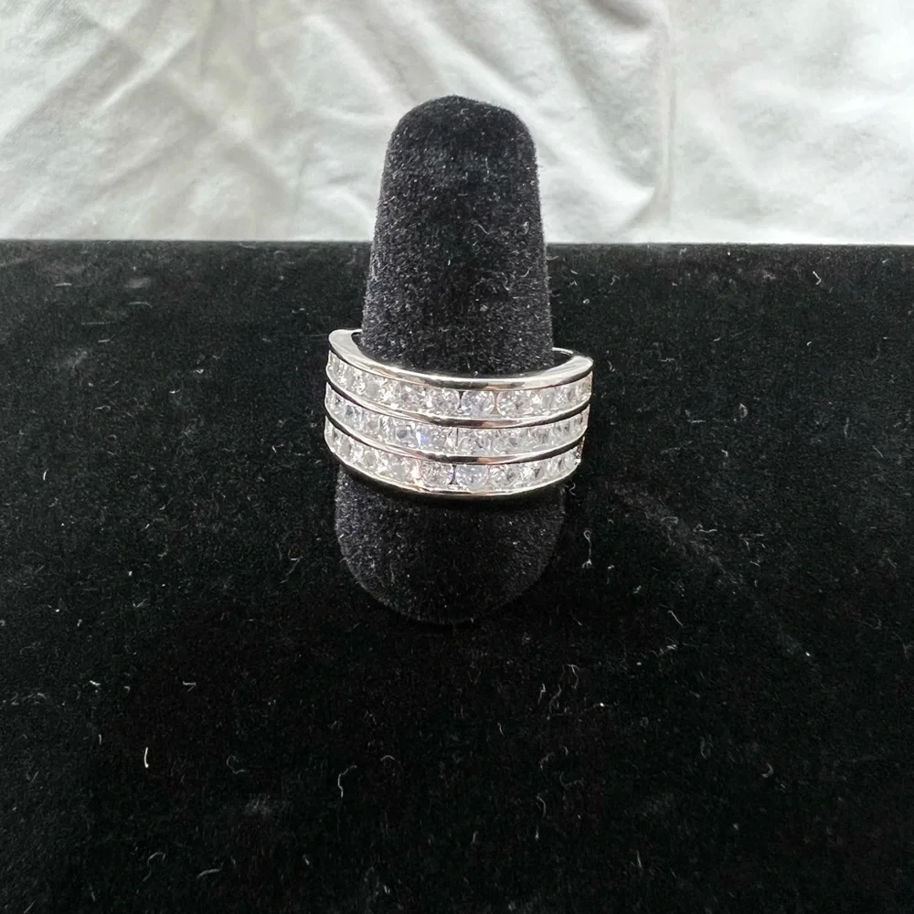 Sterling Silver Luxury High-end Women's Wedding Ring, Geometric Ring CZ Stones.